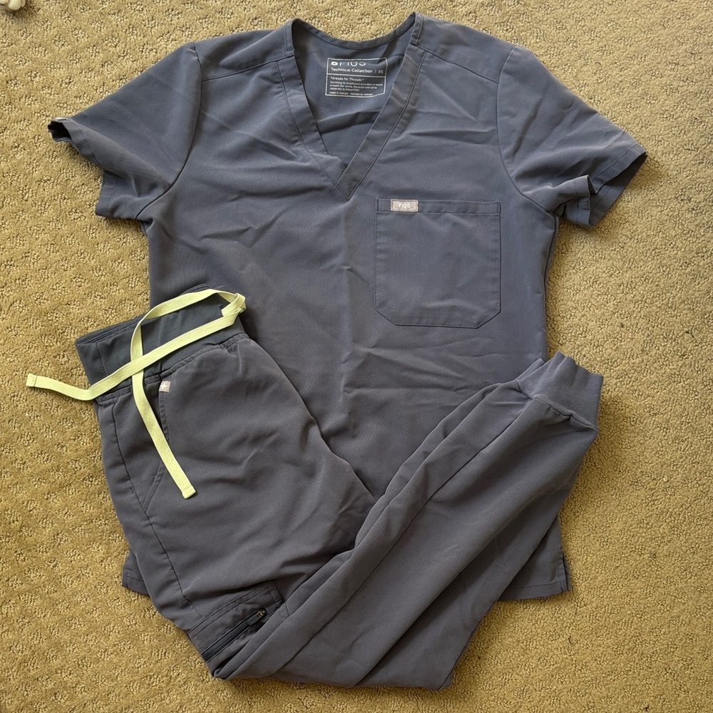Figs Technical Collection Gray Scrub Top and Pants